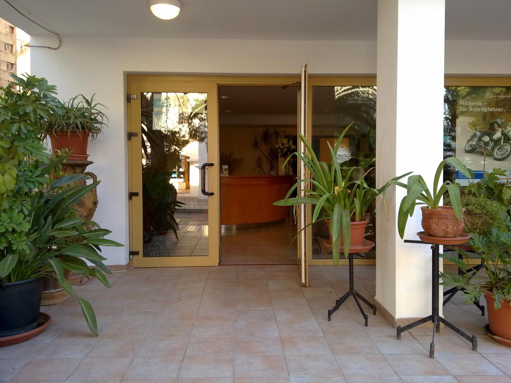 Hostal Leo D'Or Cala D´Or Exterior foto